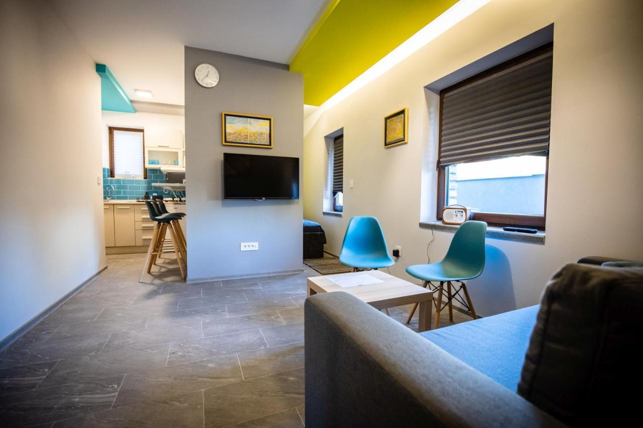 Gray Brick Apartamento Subotica Exterior foto
