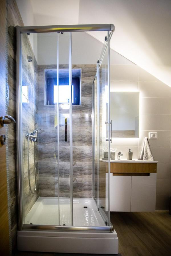 Gray Brick Apartamento Subotica Exterior foto