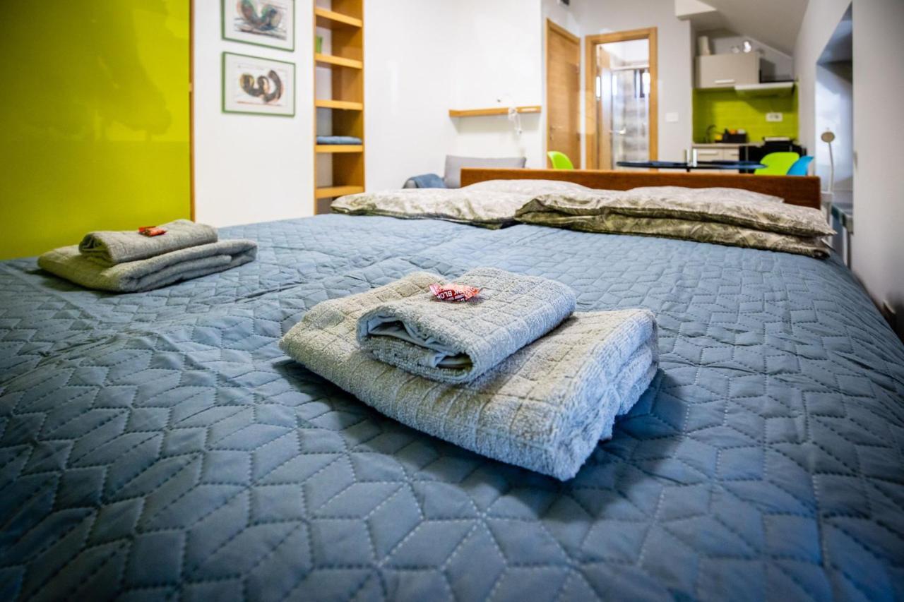 Gray Brick Apartamento Subotica Exterior foto