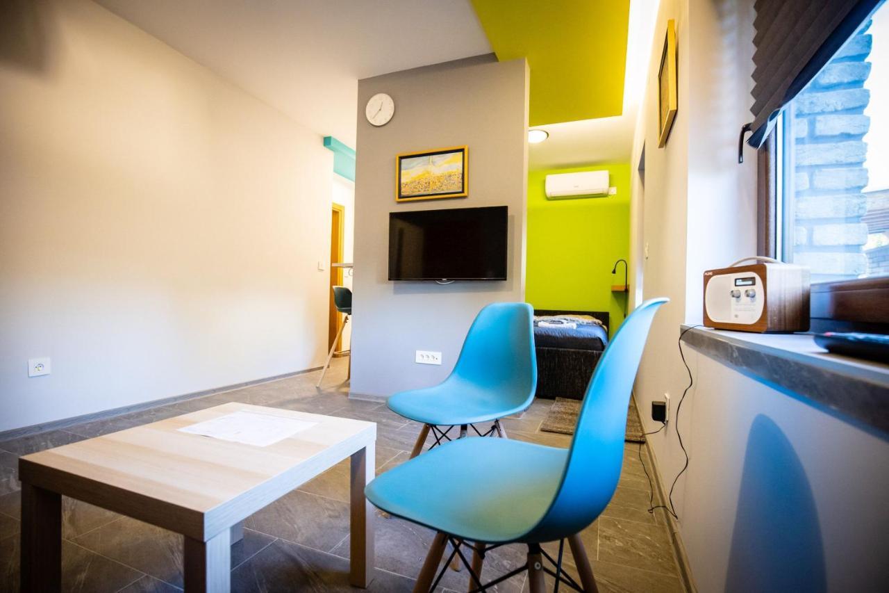 Gray Brick Apartamento Subotica Exterior foto