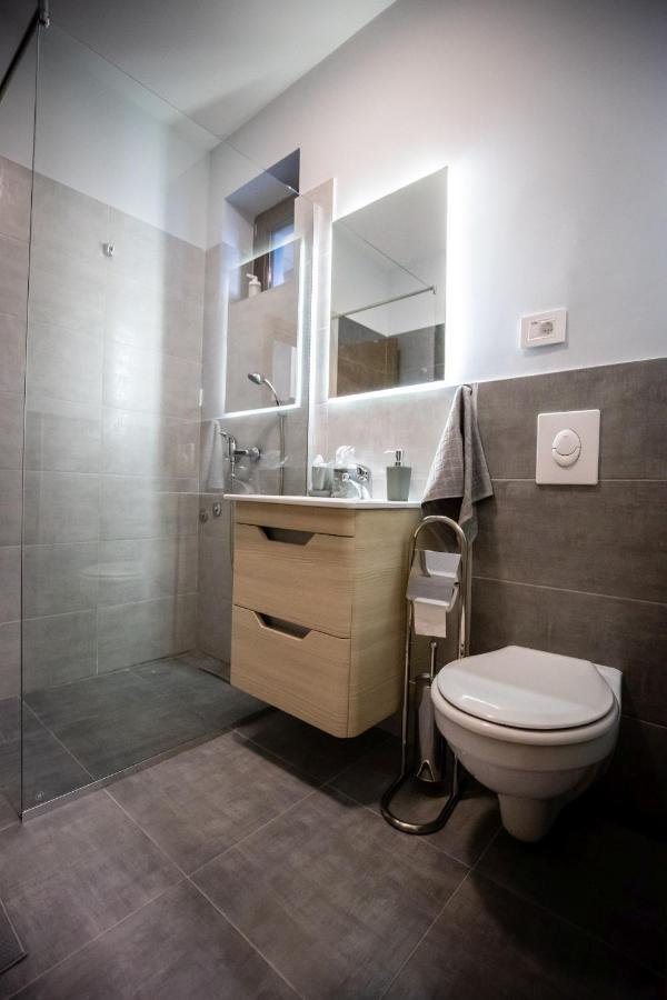Gray Brick Apartamento Subotica Exterior foto