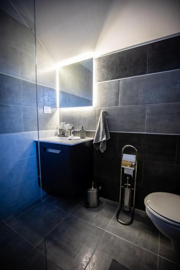 Gray Brick Apartamento Subotica Exterior foto