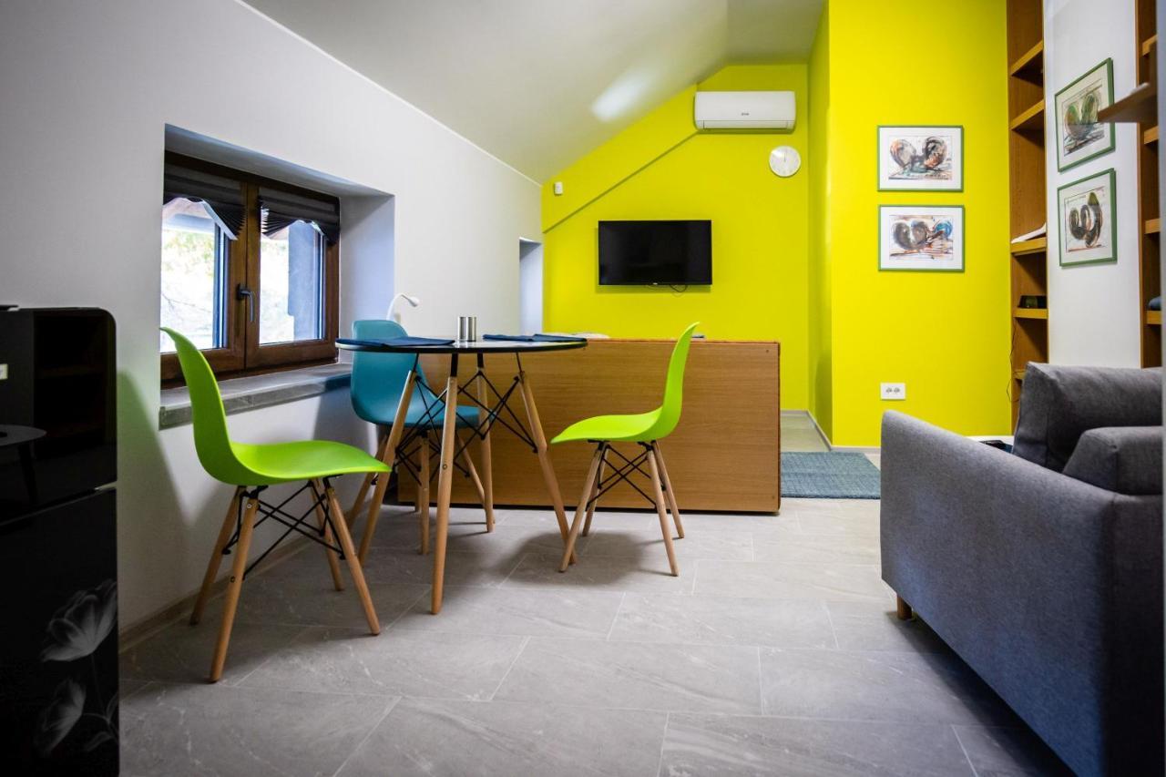 Gray Brick Apartamento Subotica Exterior foto