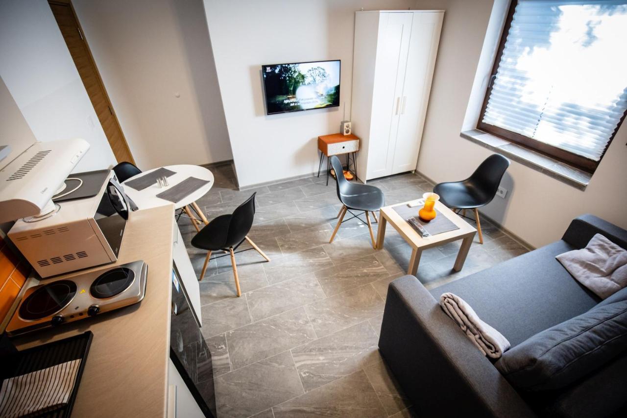 Gray Brick Apartamento Subotica Exterior foto