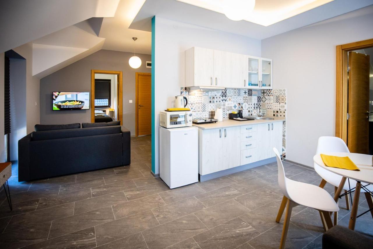Gray Brick Apartamento Subotica Exterior foto