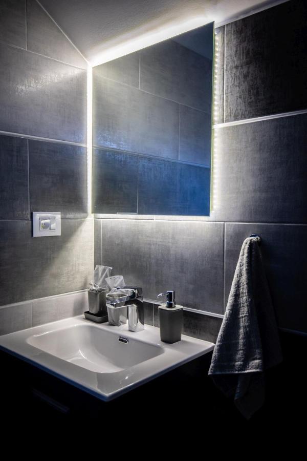Gray Brick Apartamento Subotica Exterior foto